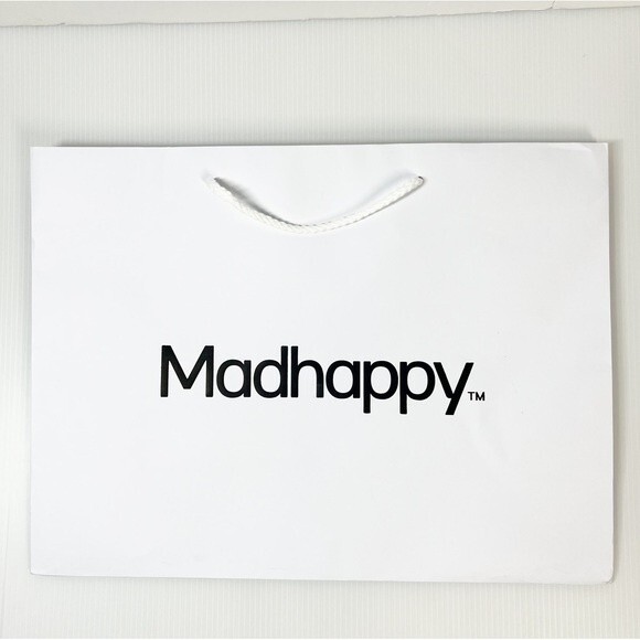 Madhappy White Shopping Bag from The Grove Pop-Up in Los Angeles 2023 - Picture 6 of 6